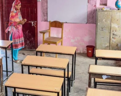 देशभरातील ८ हजार शाळा विद्यार्थ्यांविना