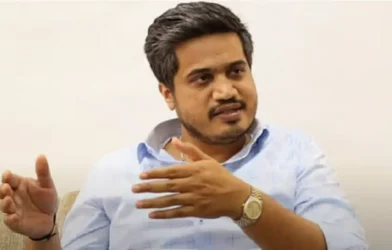 आमदार रोहित पवार यांनी अतिवृष्टीग्रस्त शेतकऱ्यांसाठी मदतीची मागणी केली