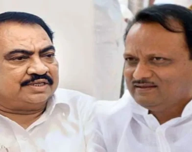 एकनाथ खडसे यांनी अजित पवारांच्या राजीनाम्याची मागणी केली