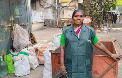 Pune waste collector returns ₹10 lakh found in garbage