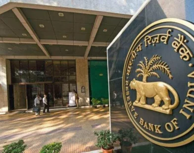 RBI new rule to update credit scores every seven days